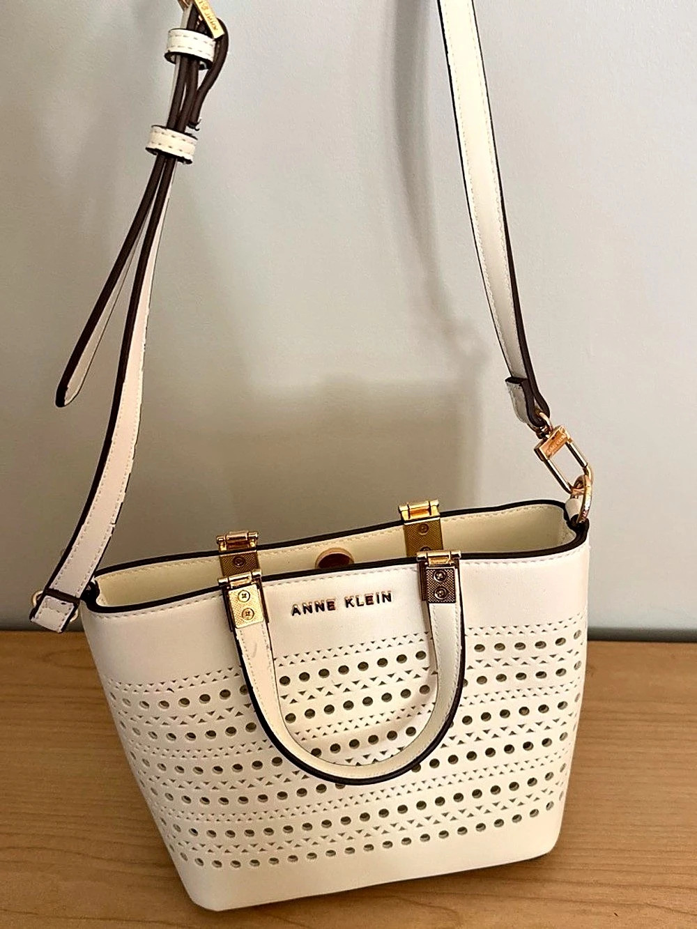 Anne Klein Mini Hand Bag - Picture 4 of 5